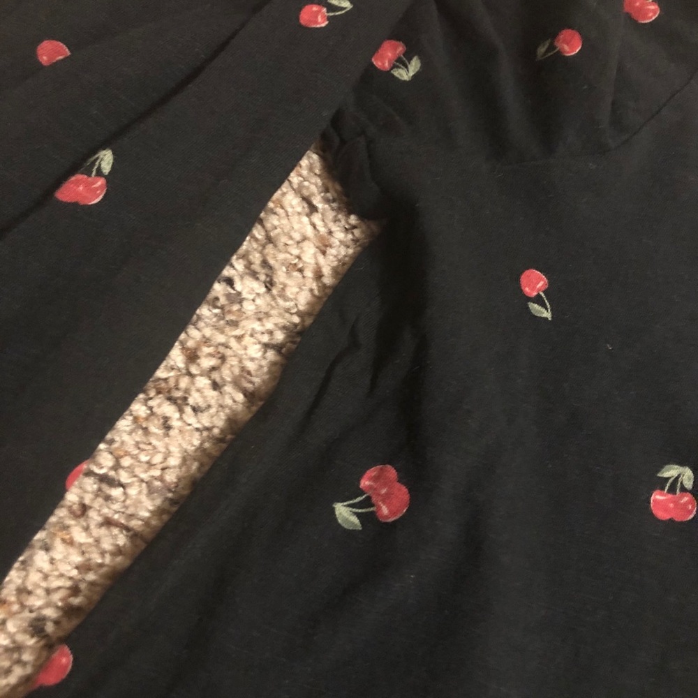 basic long sleeve crop - Picture 2 of 4